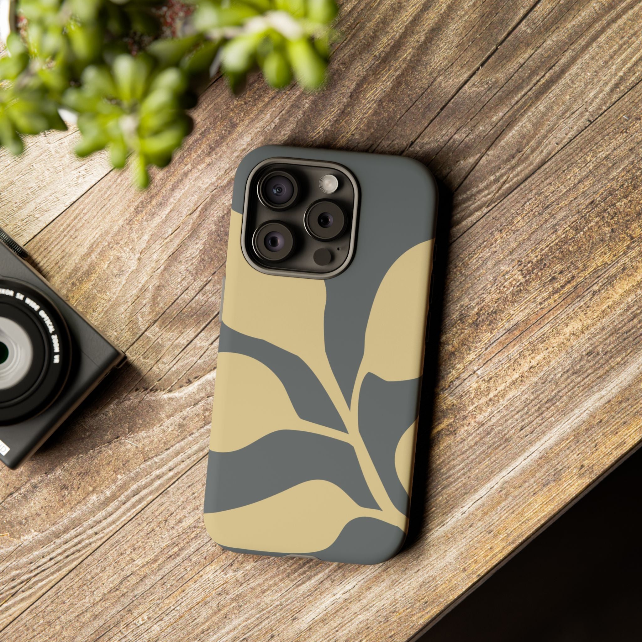 "lau" Phone Case